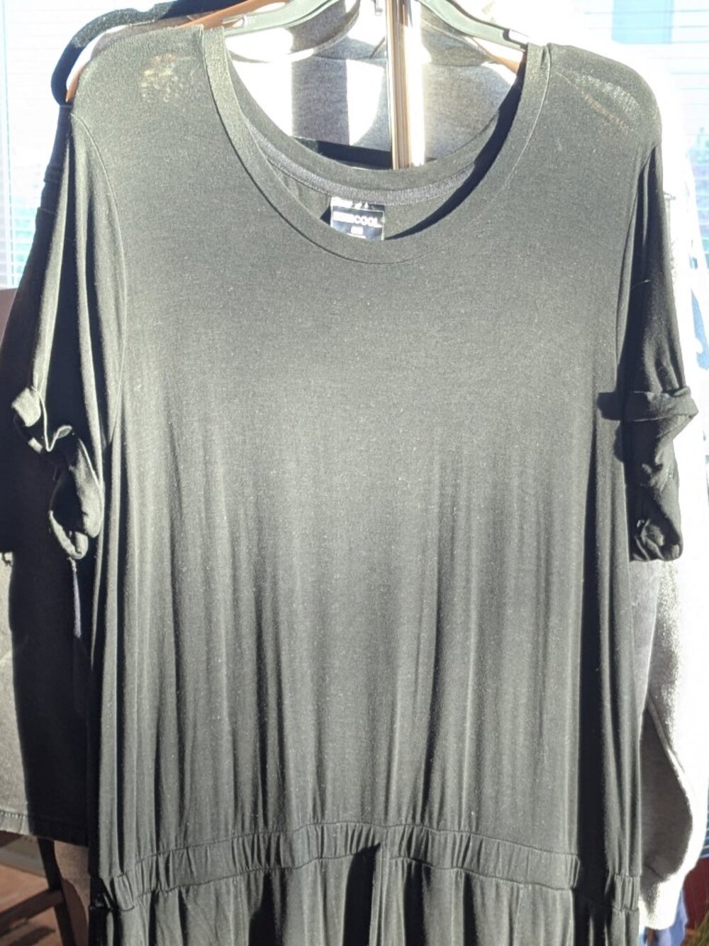 Black 32° Cool (Moisture-Wicking) Double-lined Cinched Drop-Waist Maxi Dress